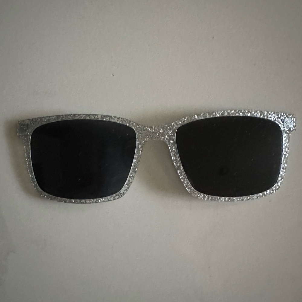 Pair Eyewear “Kirby” Silver Sparkle Sun topper